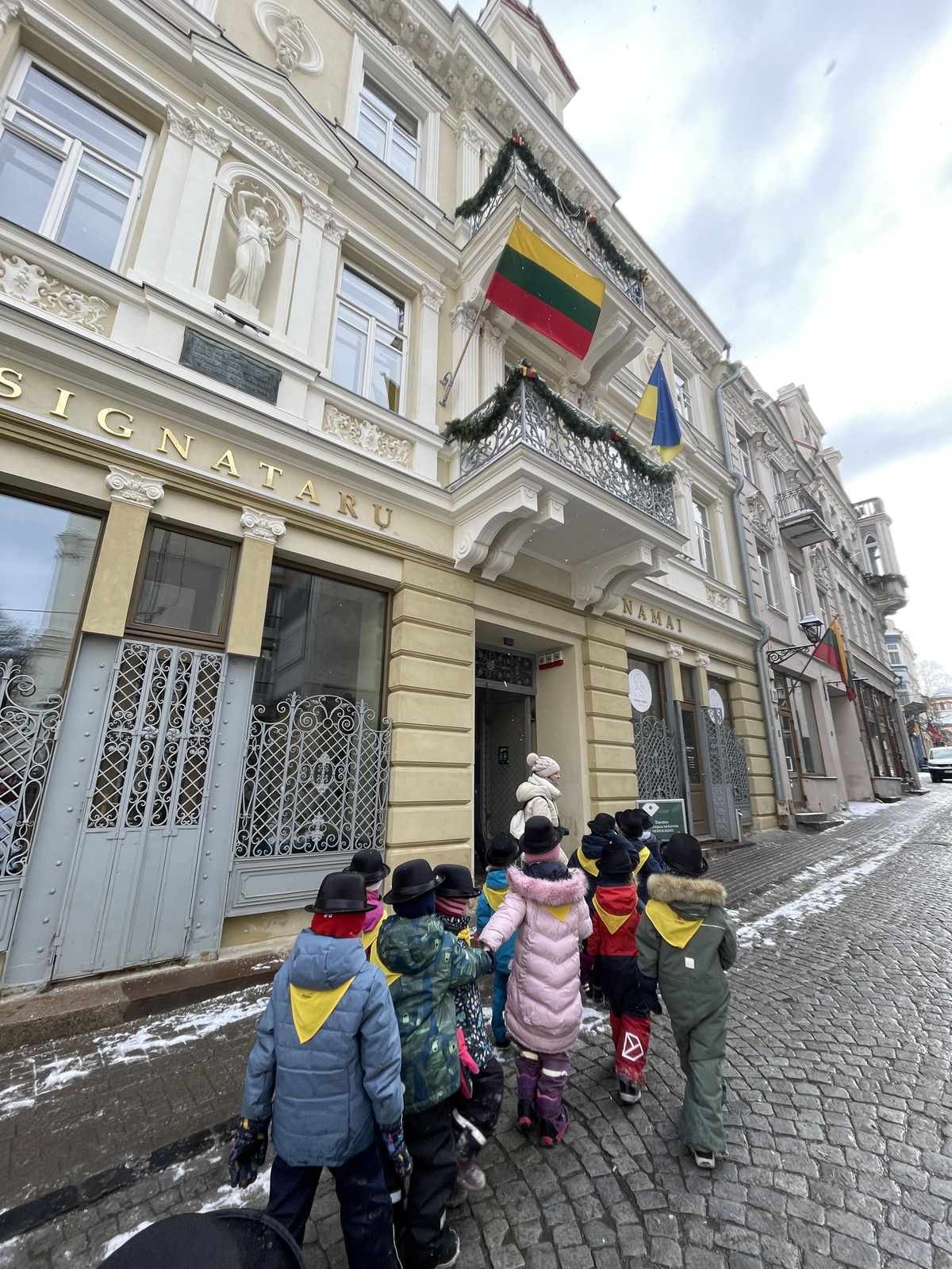 Strazdo mokyklos vaikai senamiesčio gatvėse stebi miesto fenomenus – tarpdisciplininis miestovaizdžio tyrimas